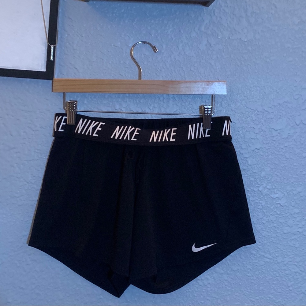 Nike Women's Dry Training Shorts
